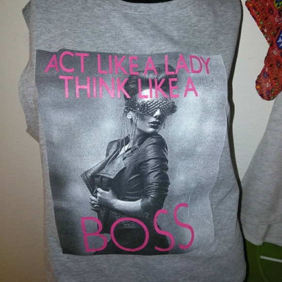 Tops - Picture 2 of 5